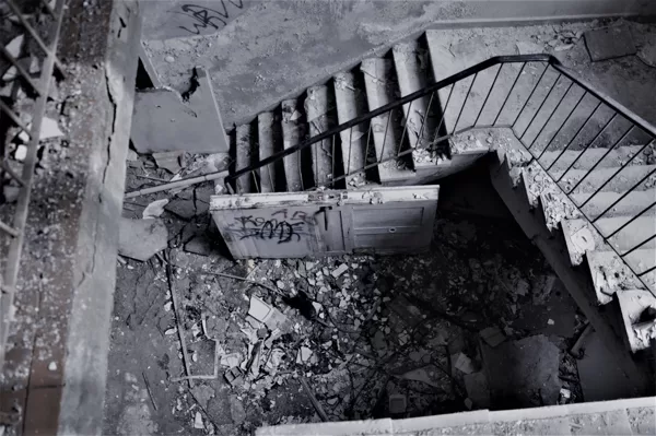 Treppe / Kühlhaustür